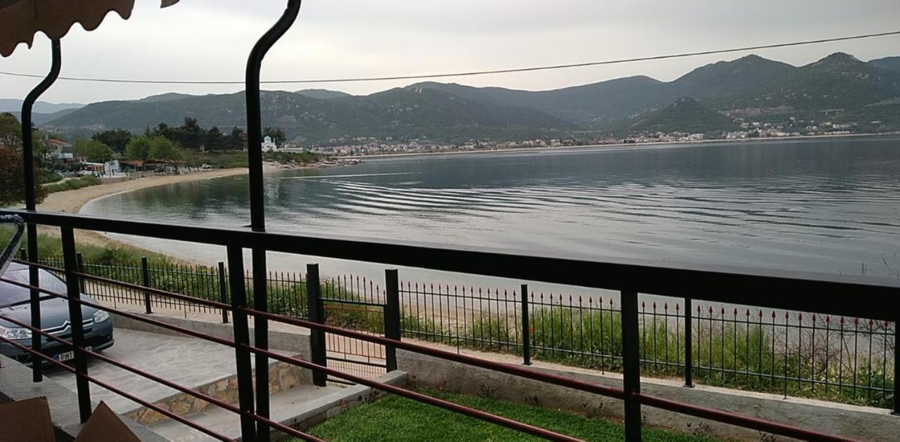 Villa Alexandra Nea Iraklitsa Buitenkant foto